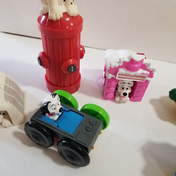 A collection of  dalmations McDonalds toys - Picture 11 of 12